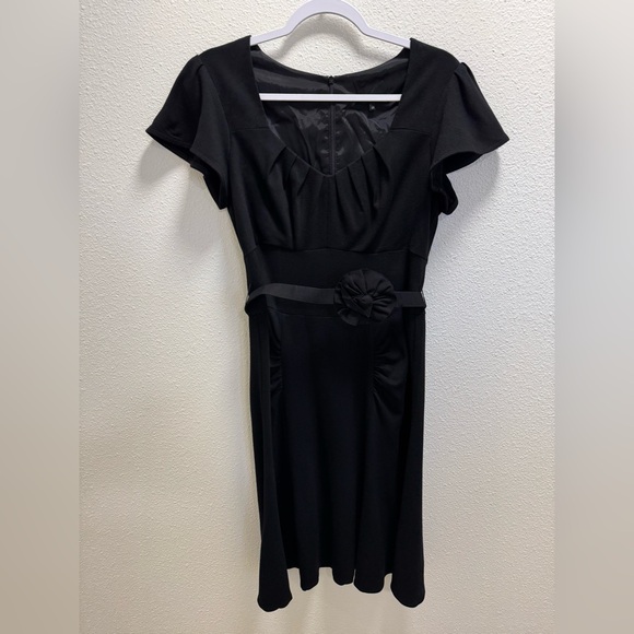 Nanette Lepore Fit & Flare Dress Flutter Sleeve Back Zip Belted Black Womens 10 - Picture 1 of 12